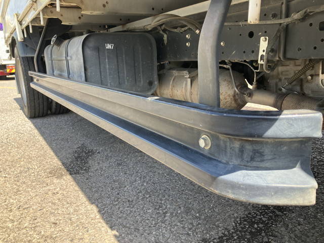 日野デュトロ平ボディ小型（2t・3t）[写真21]