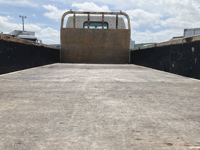 日野デュトロ平ボディ小型（2t・3t）[写真13]