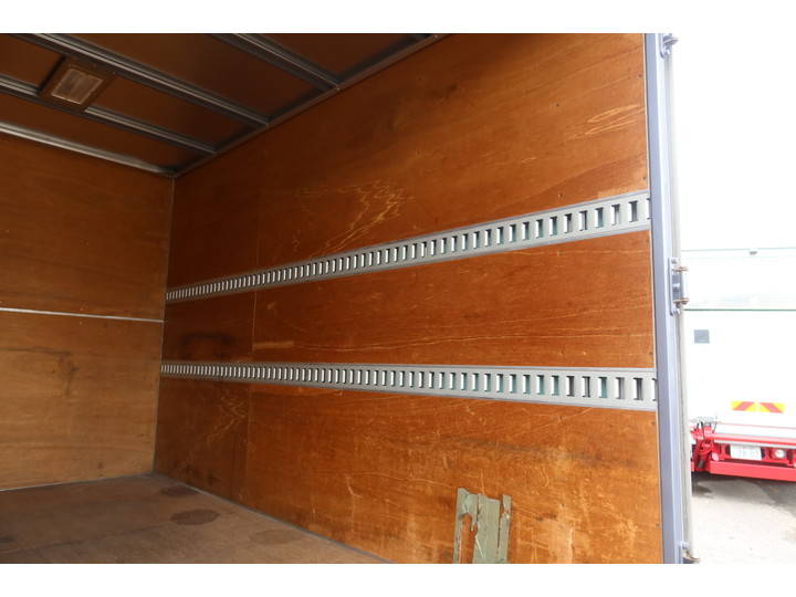 いすゞエルフパネルバン小型（2t・3t）[写真14]