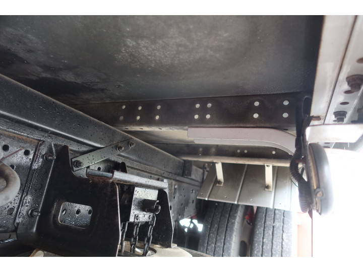 いすゞエルフパネルバン小型（2t・3t）[写真23]