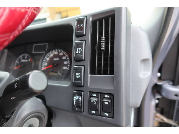 いすゞエルフパネルバン小型（2t・3t）[写真29]