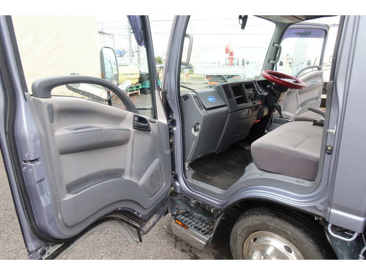 いすゞエルフパネルバン小型（2t・3t）[写真38]