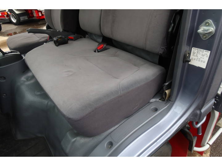 いすゞエルフパネルバン小型（2t・3t）[写真39]