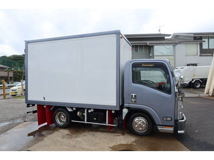 いすゞエルフパネルバン小型（2t・3t）[写真04]