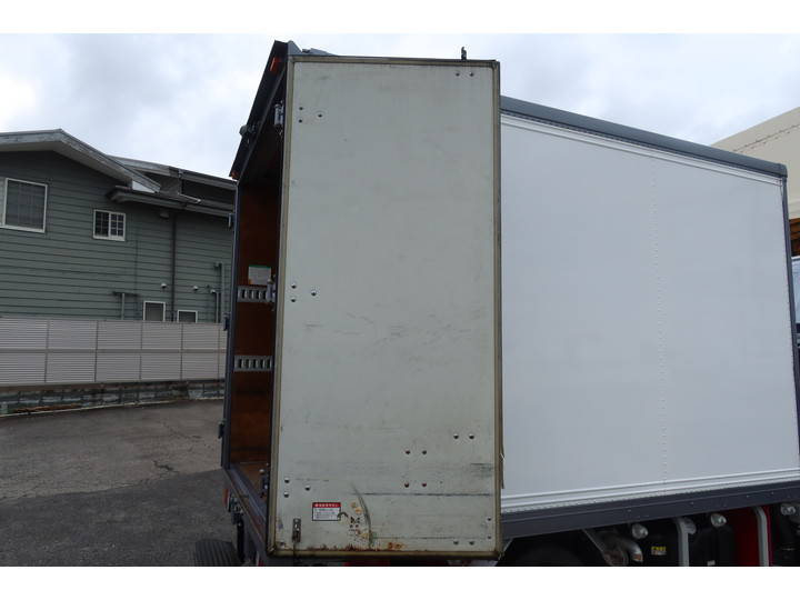 いすゞエルフパネルバン小型（2t・3t）[写真09]