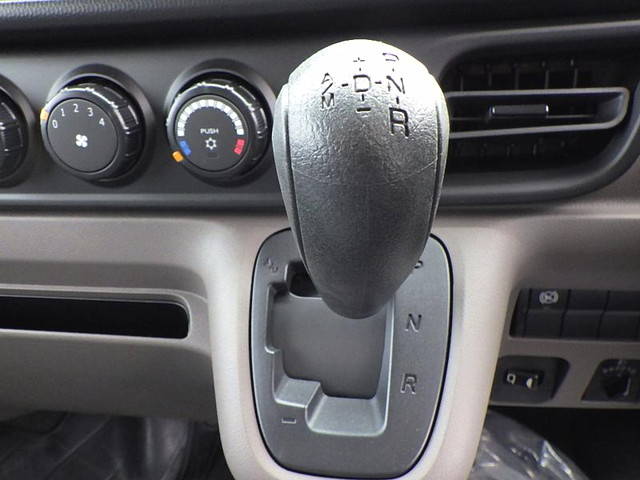 三菱ふそうキャンターダブルキャブ（Wキャブ）小型（2t・3t）[写真20]