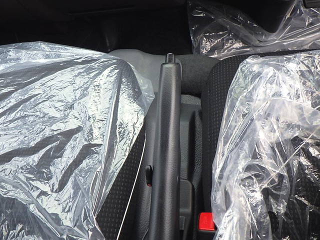 三菱ふそうキャンターダブルキャブ（Wキャブ）小型（2t・3t）[写真21]