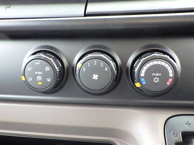 三菱ふそうキャンターダブルキャブ（Wキャブ）小型（2t・3t）[写真25]