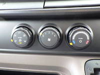 三菱ふそうキャンターダブルキャブ（Wキャブ）小型（2t・3t）[写真26]