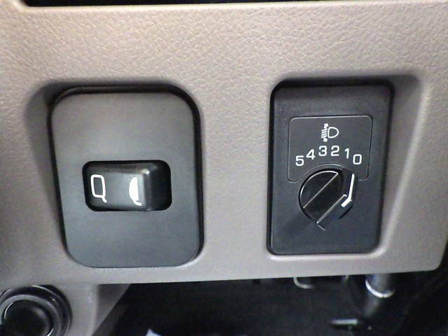 三菱ふそうキャンターダブルキャブ（Wキャブ）小型（2t・3t）[写真27]