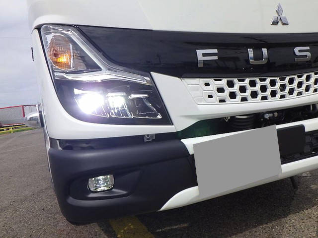 三菱ふそうキャンターダブルキャブ（Wキャブ）小型（2t・3t）[写真03]