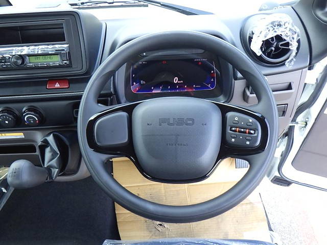 三菱ふそうキャンターアルミブロック小型（2t・3t）[写真11]