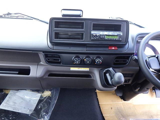 三菱ふそうキャンターアルミブロック小型（2t・3t）[写真12]