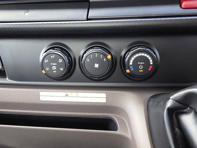 三菱ふそうキャンターアルミブロック小型（2t・3t）[写真15]