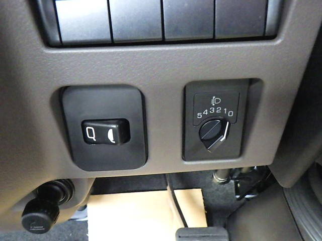 三菱ふそうキャンターアルミブロック小型（2t・3t）[写真17]