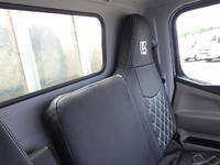 三菱ふそうキャンターアルミブロック小型（2t・3t）[写真24]