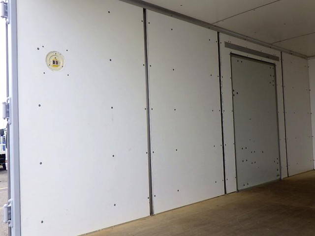 日野デュトロアルミバン小型（2t・3t）[写真10]