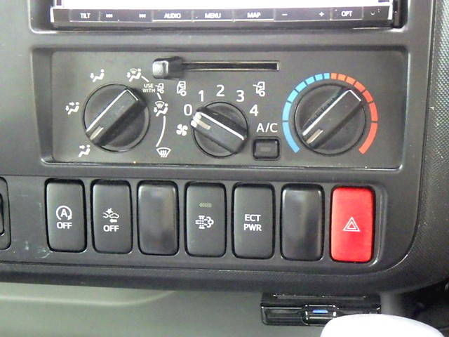 日野デュトロアルミバン小型（2t・3t）[写真23]