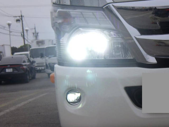 日野デュトロアルミバン小型（2t・3t）[写真03]