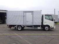 日野デュトロアルミバン小型（2t・3t）[写真05]