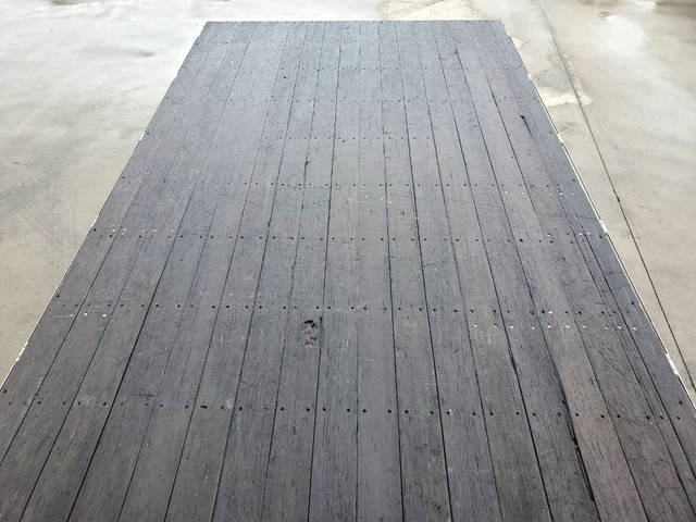 日産アトラス平ボディ小型（2t・3t）[写真06]