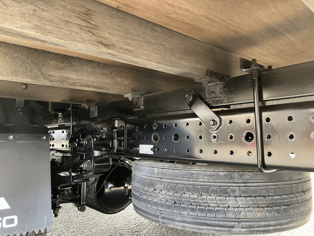 三菱ふそうキャンター平ボディ小型（2t・3t）[写真22]