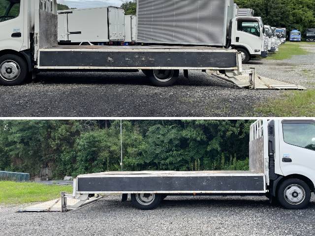 日野デュトロ平ボディ小型（2t・3t）[写真12]