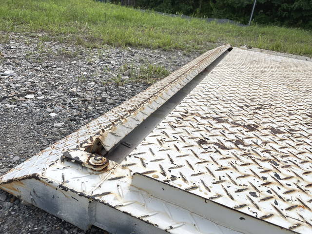 日野デュトロ平ボディ小型（2t・3t）[写真15]