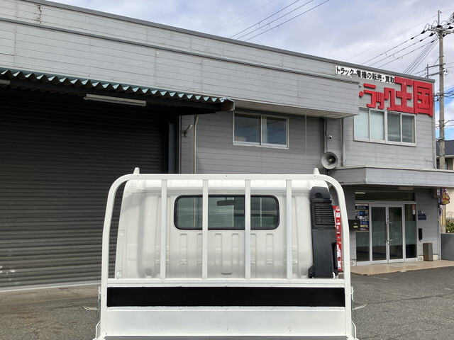 日野デュトロ平ボディ小型（2t・3t）[写真15]