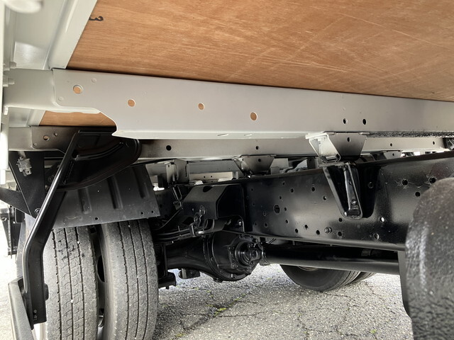 日野デュトロ平ボディ小型（2t・3t）[写真24]