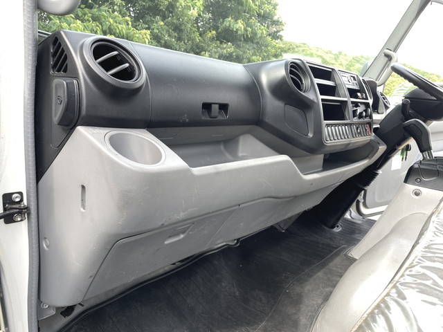 日野デュトロ平ボディ小型（2t・3t）[写真29]