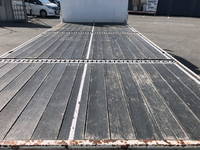 三菱ふそうキャンター平ボディ小型（2t・3t）[写真12]