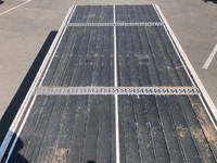 三菱ふそうキャンター平ボディ小型（2t・3t）[写真13]