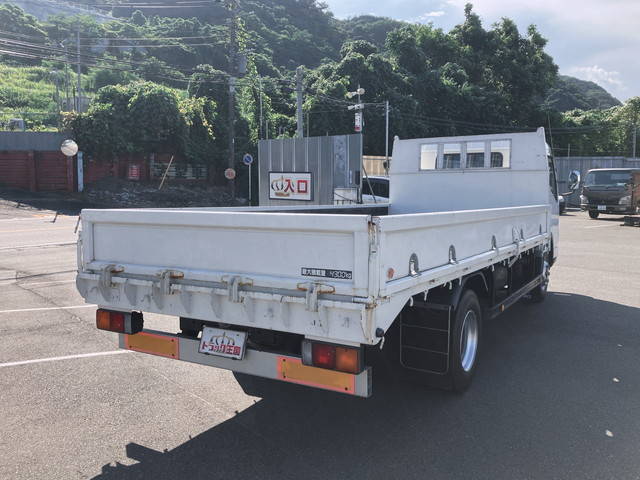 三菱ふそうキャンター平ボディ小型（2t・3t）[写真02]