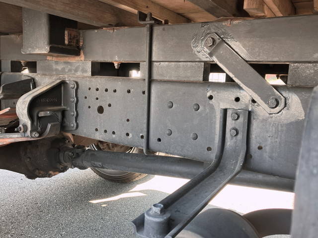 三菱ふそうキャンター平ボディ小型（2t・3t）[写真21]