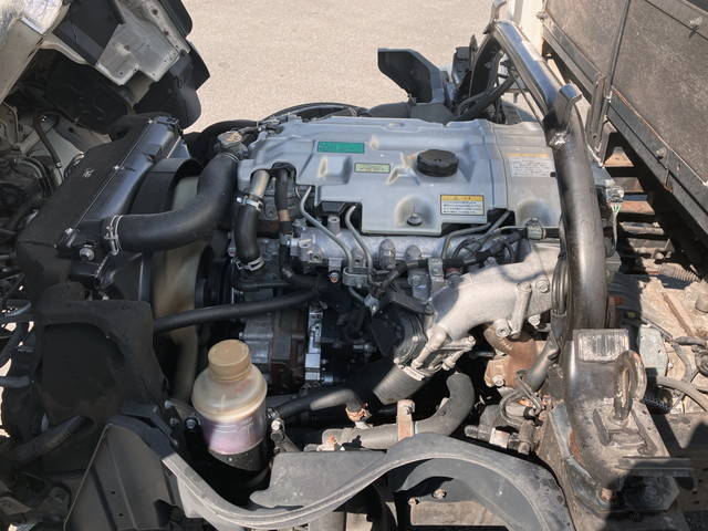 三菱ふそうキャンター平ボディ小型（2t・3t）[写真24]