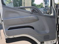 三菱ふそうキャンター平ボディ小型（2t・3t）[写真28]