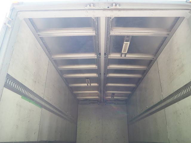 三菱ふそうファイターアルミウイング中型（4t）[写真14]