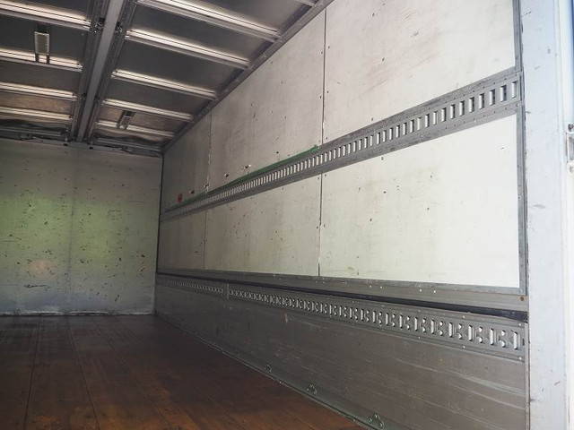 三菱ふそうファイターアルミウイング中型（4t）[写真16]