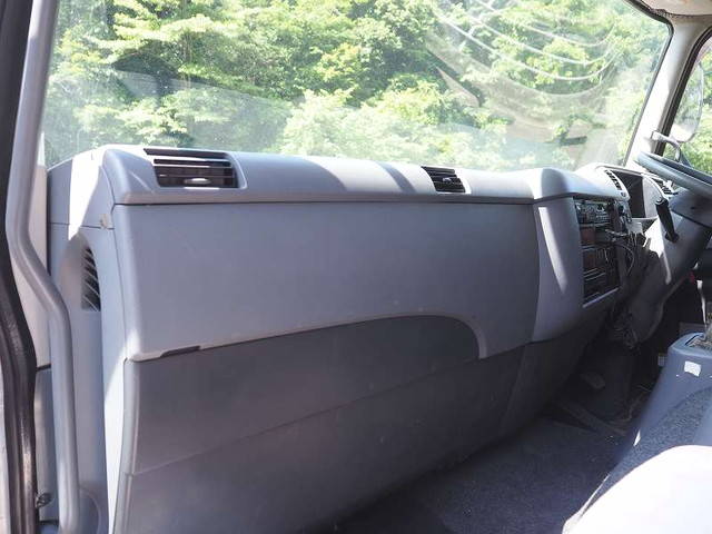 三菱ふそうファイターアルミウイング中型（4t）[写真34]