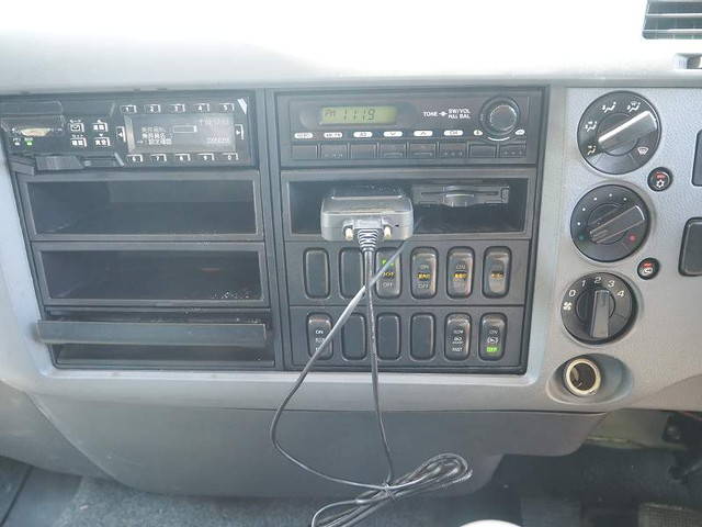 三菱ふそうファイターアルミウイング中型（4t）[写真39]