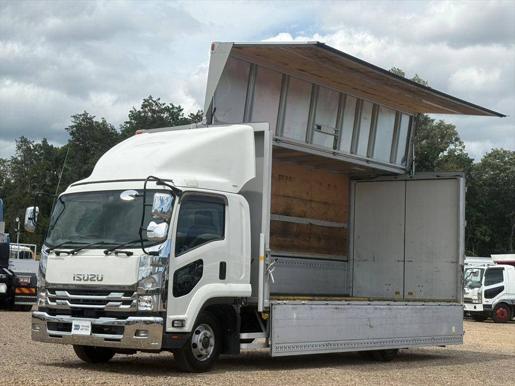 いすゞフォワードアルミウイング中型（4t）[写真11]