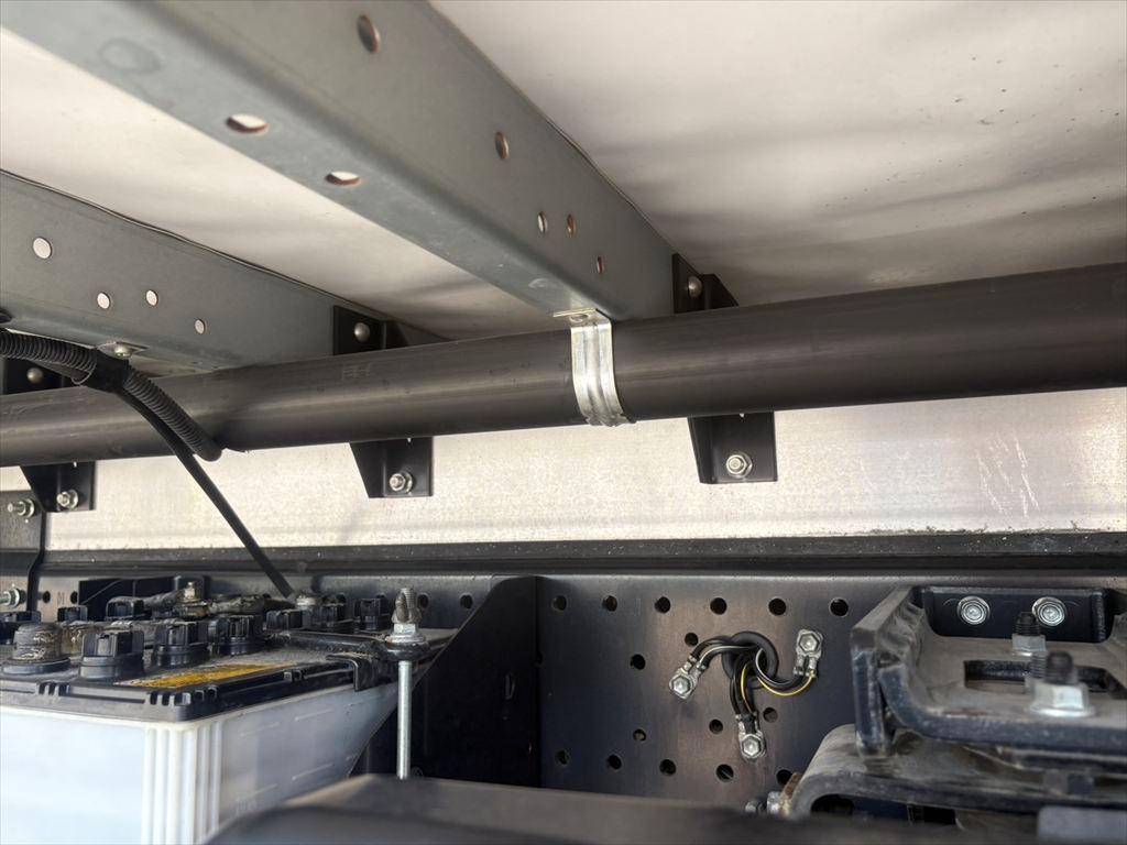 いすゞフォワードアルミウイング中型（4t）[写真17]