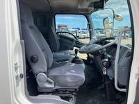 いすゞフォワードアルミウイング中型（4t）[写真21]