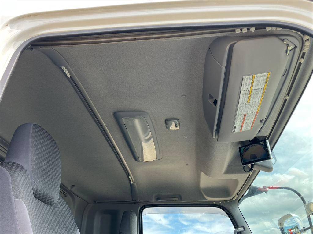 いすゞフォワードアルミウイング中型（4t）[写真23]