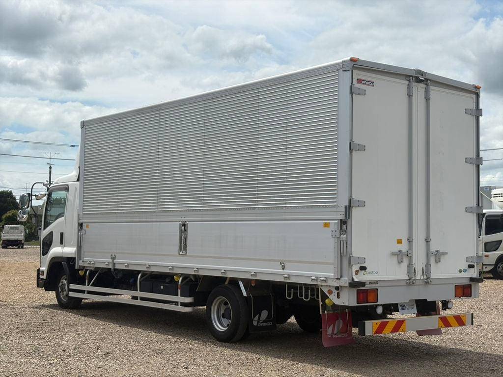 いすゞフォワードアルミウイング中型（4t）[写真03]