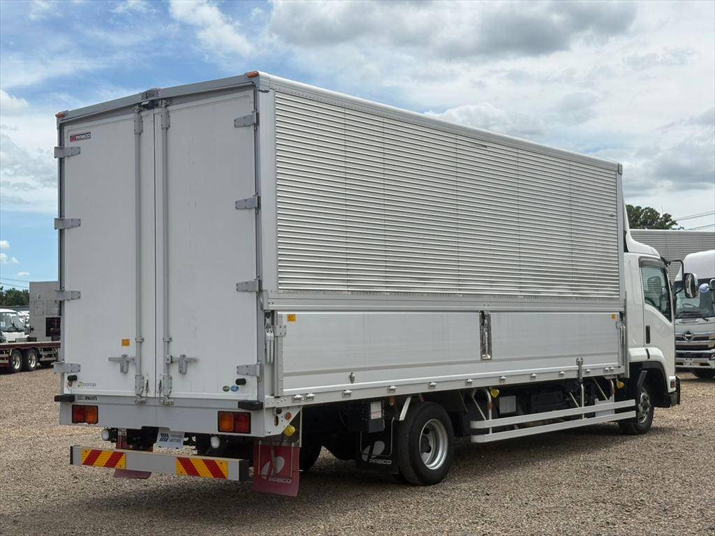 いすゞフォワードアルミウイング中型（4t）[写真04]