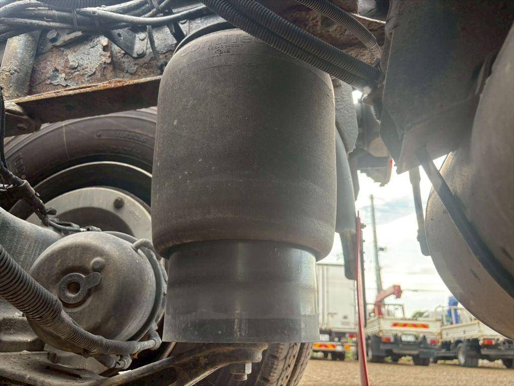 日野プロフィアトレーラーヘッド（トラクターヘッド）大型（10t）[写真13]