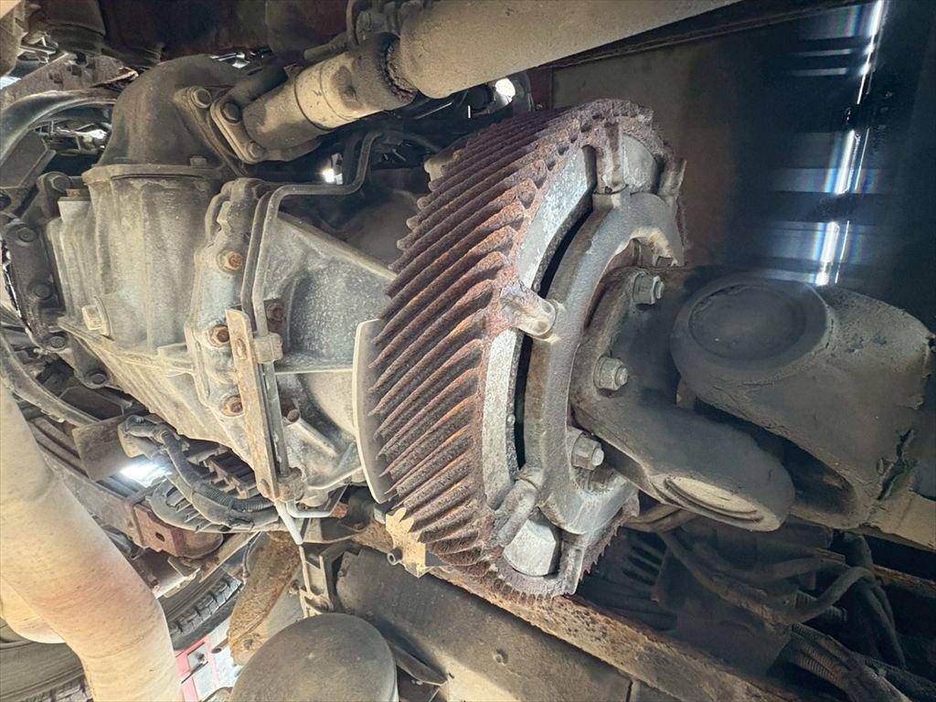 日野プロフィアトレーラーヘッド（トラクターヘッド）大型（10t）[写真14]