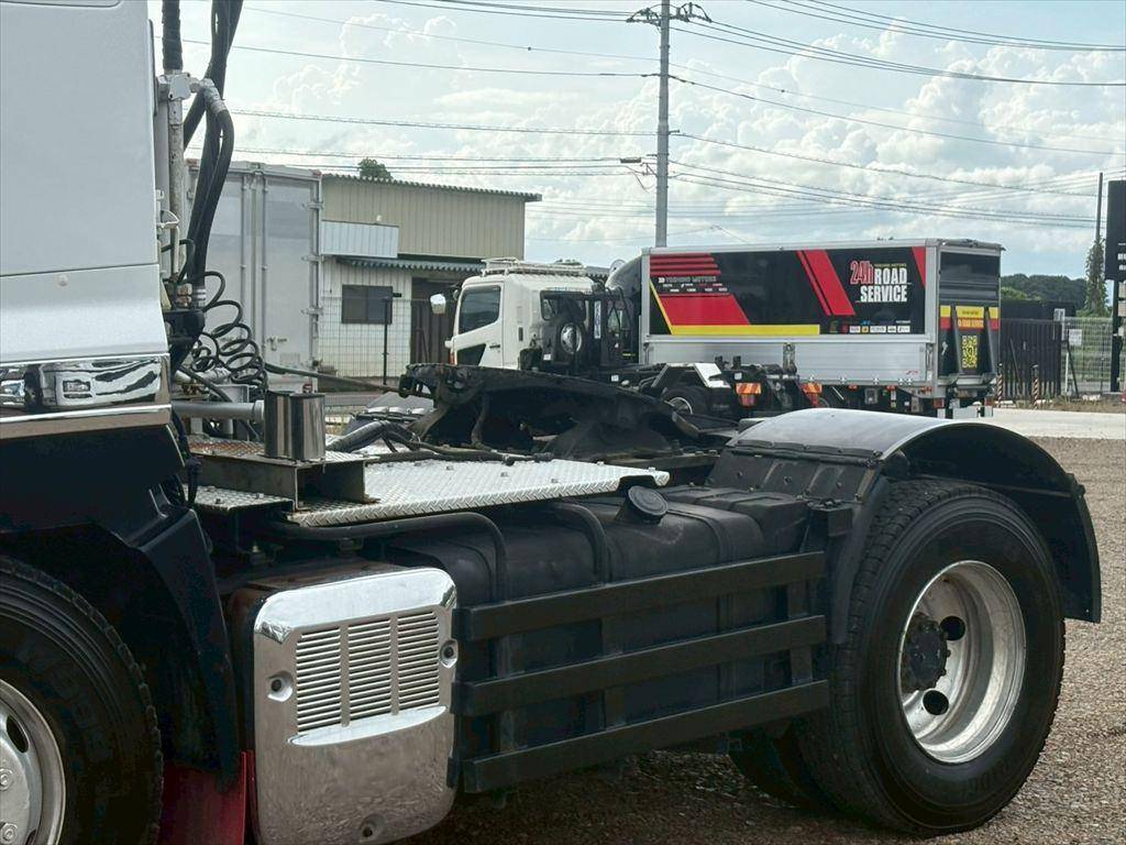 日野プロフィアトレーラーヘッド（トラクターヘッド）大型（10t）[写真04]